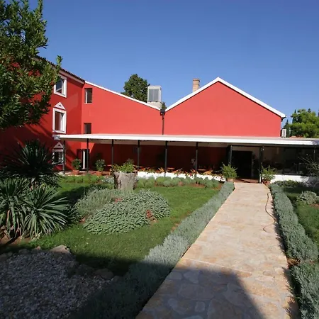 Ξενοδοχείο Donat 4*