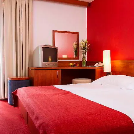 Donat 4* Sveti Filip i Jakov