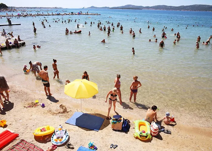 Donat 4* Sveti Filip i Jakov