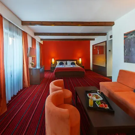 Donat Otel Sveti Filip i Jakov