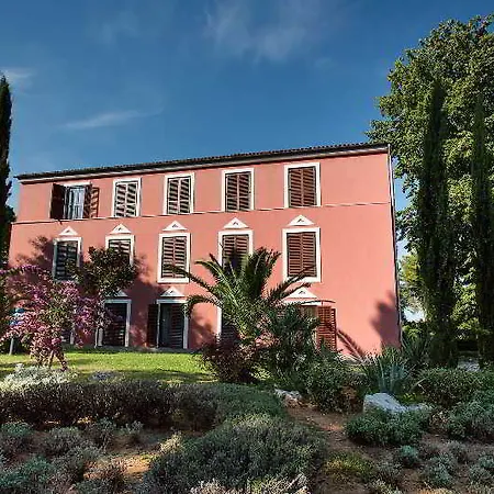 Donat Szálloda Sveti Filip i Jakov