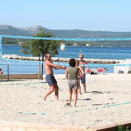 Donat 4* Sveti Filip i Jakov