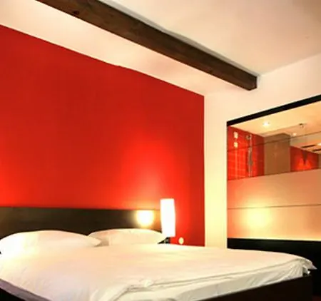 Donat Hotel