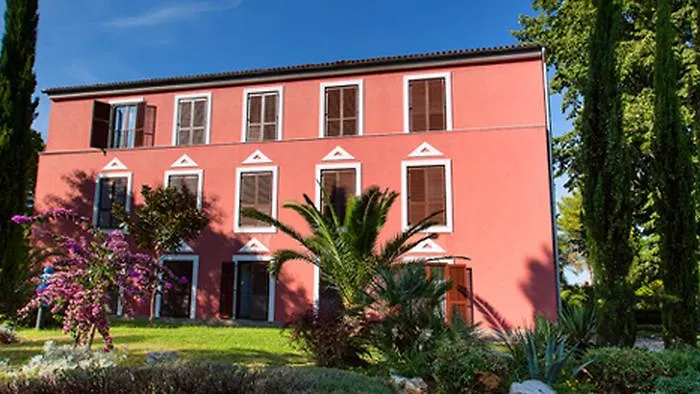 Donat Hotel 4*